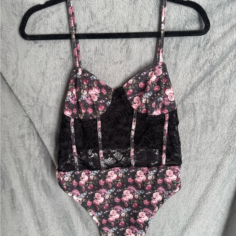 Floral Lace Bodysuit